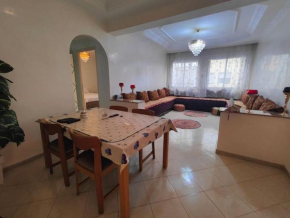 Traditional Spacious 2 Bedroom Tangier Center Family Apartment
